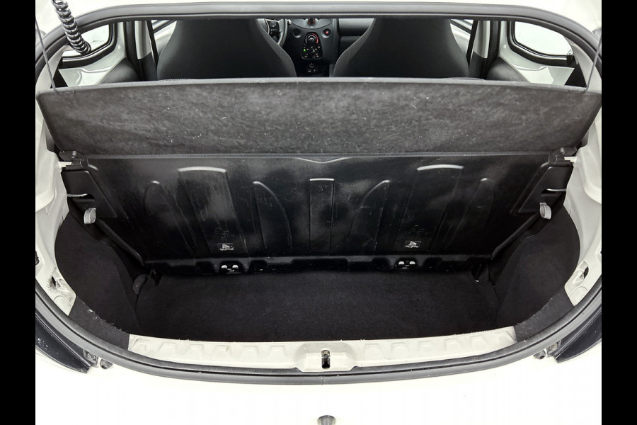 Toyota Aygo 1.0 VVT-i x-fun / Airconditioning / Elec. Pakket / Radio-Usb / Bluetooth / Apk 10-2026