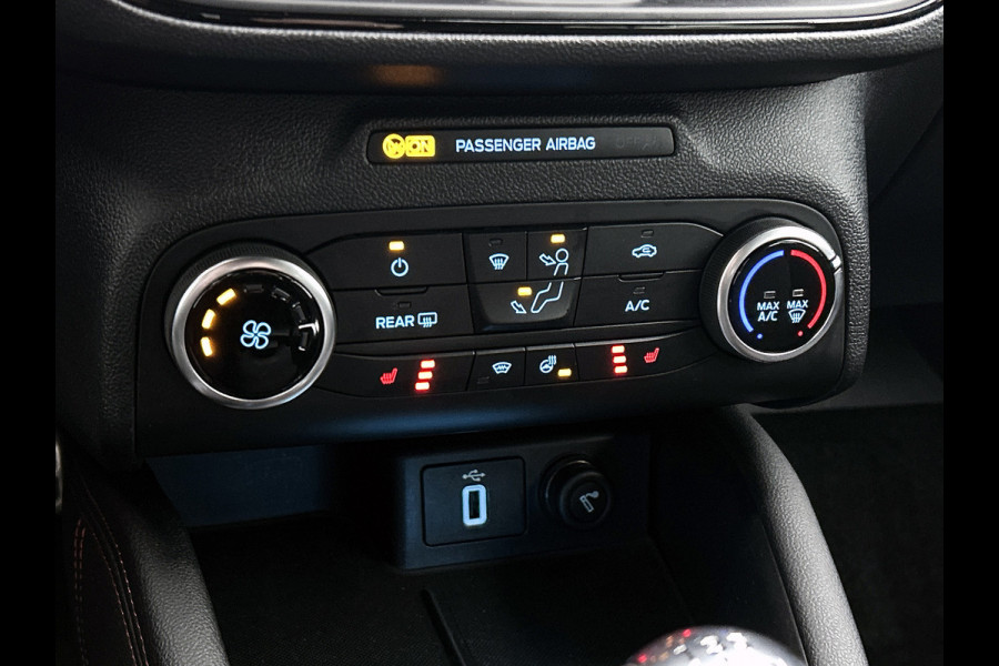 Ford FOCUS Wagon 1.0 EcoBoost ST-Line (NAVI, CARPLAY, LED, STUUR-/STOELVERWARMING, CAMERA, GOED ONDERHOUDEN)