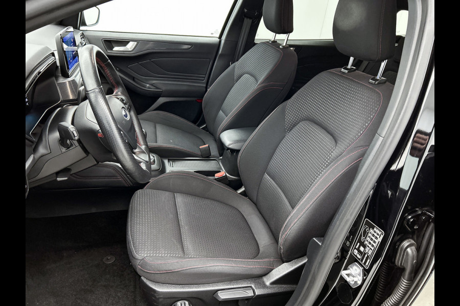 Ford FOCUS Wagon 1.0 EcoBoost ST-Line (NAVI, CARPLAY, LED, STUUR-/STOELVERWARMING, CAMERA, GOED ONDERHOUDEN)