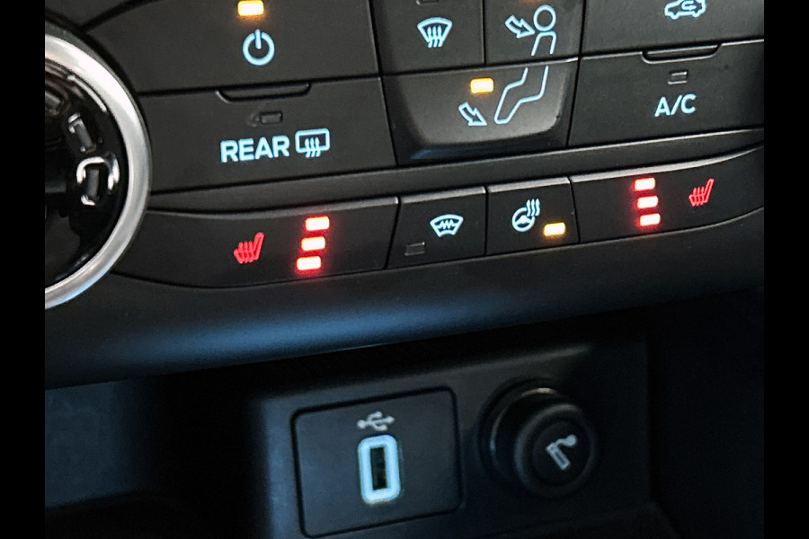 Ford FOCUS Wagon 1.0 EcoBoost ST-Line (NAVI, CARPLAY, LED, STUUR-/STOELVERWARMING, CAMERA, GOED ONDERHOUDEN)