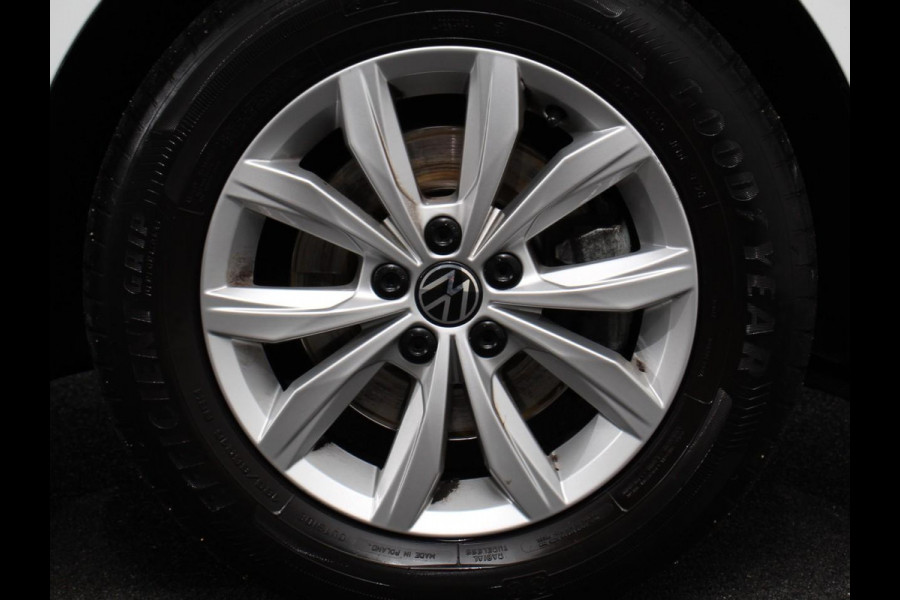 Volkswagen Polo 1.0 TSI 110pk Highline Plus DSG | Apple Carplay/Android Auto | Dab | Parkeer sensoren | Extra Getint Glas | Adaptive Cruise Control