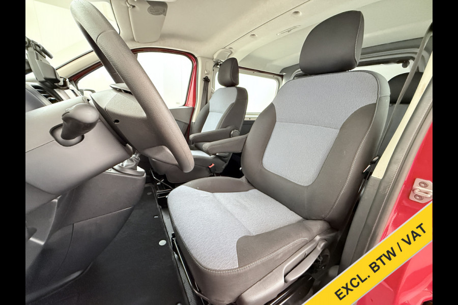 Opel Vivaro * Gereserveerd* 1.6CDTI 126PK L2H1 DC Dubbele Cabine 5-Persoons Navi Camera Airco Trekhaak Cruise Control Pdc Sport EcoFlex Betonplex Vloer Wandbetimmering Schuifdeur Euro 6 1e Eigenaar Origineel Nederlandse Auto