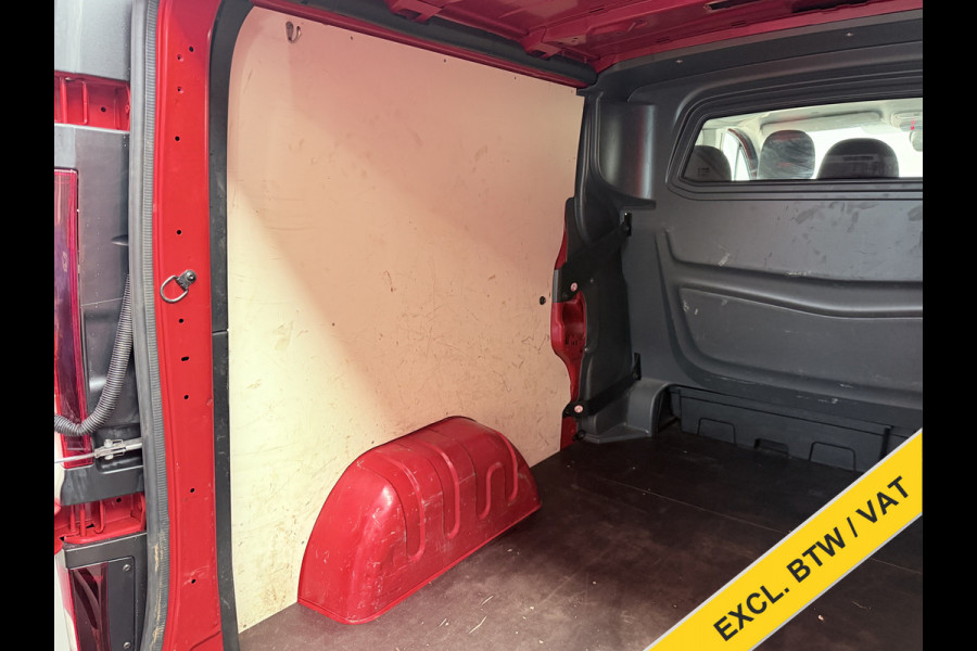 Opel Vivaro * Gereserveerd* 1.6CDTI 126PK L2H1 DC Dubbele Cabine 5-Persoons Navi Camera Airco Trekhaak Cruise Control Pdc Sport EcoFlex Betonplex Vloer Wandbetimmering Schuifdeur Euro 6 1e Eigenaar Origineel Nederlandse Auto