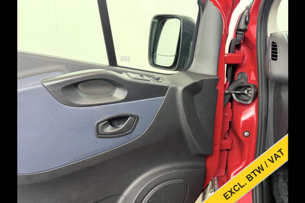 Opel Vivaro * Gereserveerd* 1.6CDTI 126PK L2H1 DC Dubbele Cabine 5-Persoons Navi Camera Airco Trekhaak Cruise Control Pdc Sport EcoFlex Betonplex Vloer Wandbetimmering Schuifdeur Euro 6 1e Eigenaar Origineel Nederlandse Auto