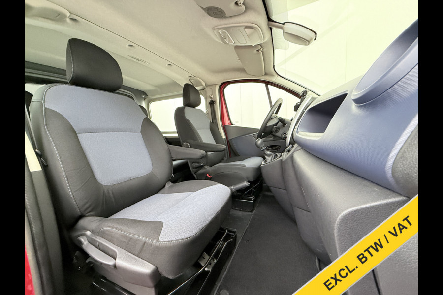 Opel Vivaro * Gereserveerd* 1.6CDTI 126PK L2H1 DC Dubbele Cabine 5-Persoons Navi Camera Airco Trekhaak Cruise Control Pdc Sport EcoFlex Betonplex Vloer Wandbetimmering Schuifdeur Euro 6 1e Eigenaar Origineel Nederlandse Auto