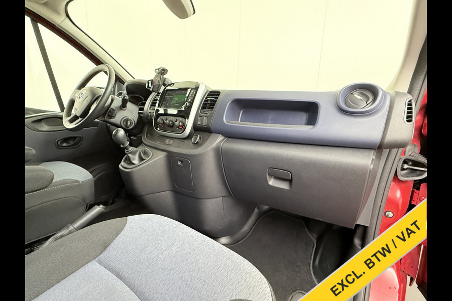 Opel Vivaro * Gereserveerd* 1.6CDTI 126PK L2H1 DC Dubbele Cabine 5-Persoons Navi Camera Airco Trekhaak Cruise Control Pdc Sport EcoFlex Betonplex Vloer Wandbetimmering Schuifdeur Euro 6 1e Eigenaar Origineel Nederlandse Auto