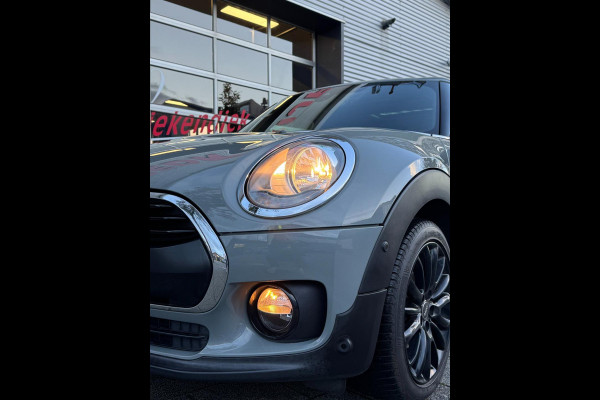 MINI Clubman 1.5 One Pepper II - Panorama dak I Airco I Sport velgen I PDC I Dealer onderhouden