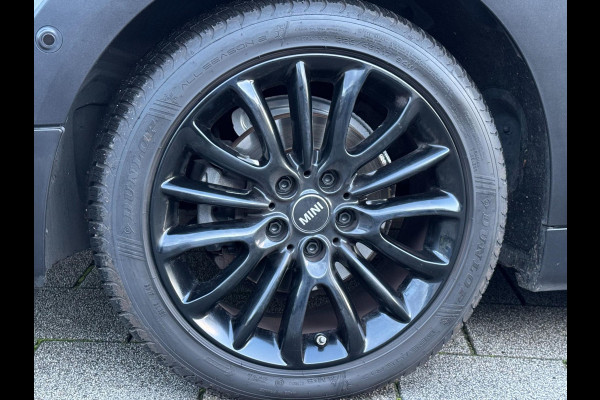 MINI Clubman 1.5 One Pepper II - Panorama dak I Airco I Sport velgen I PDC I Dealer onderhouden