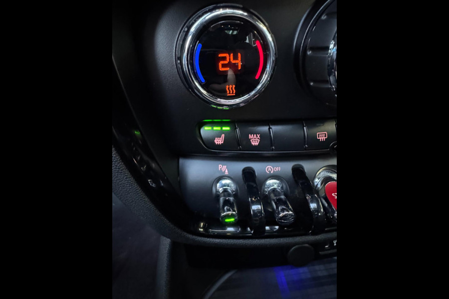 MINI Clubman 1.5 One Pepper II - Panorama dak I Airco I Sport velgen I PDC I Dealer onderhouden