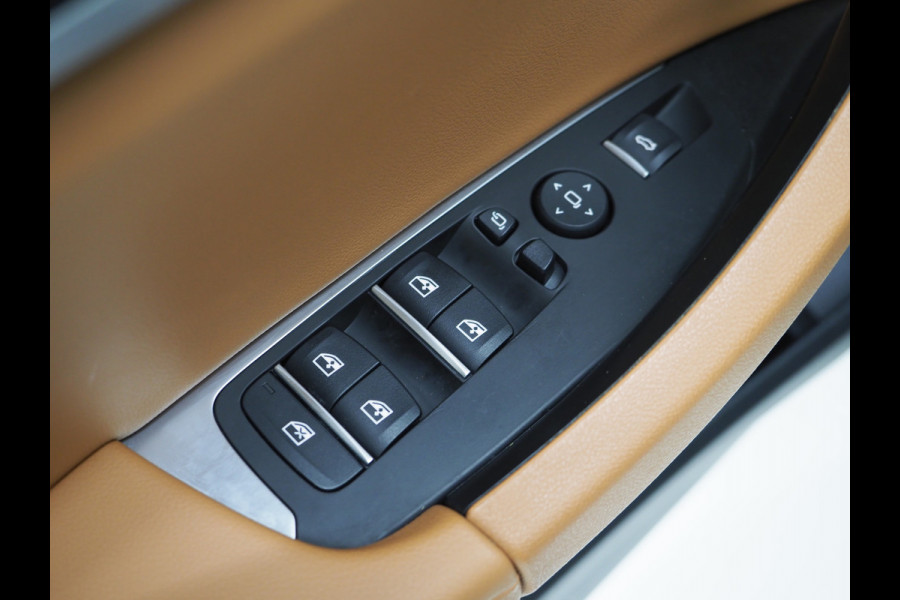 BMW X3 xDrive30e LCI High Executive | Panoramadak | Head Up | Camera | Virtual | Leder | Memory | Carplay