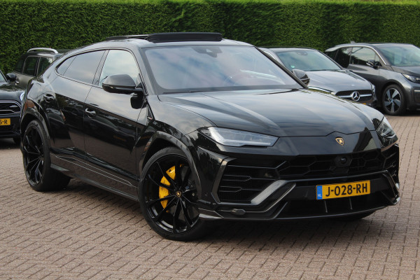 Lamborghini Urus 4.0 V8 / NL Auto! / Full Carbon / Keramisch / B&O / Pano / 360Camera / Head-up / 23'' / Stoelventilatie / Massage