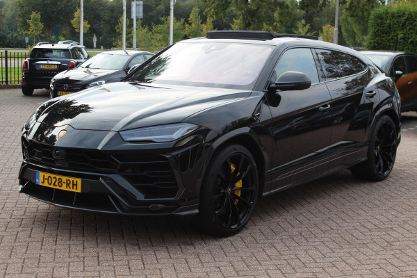 Lamborghini Urus 4.0 V8 / NL Auto! / Full Carbon / Keramisch / B&O / Pano / 360Camera / Head-up / 23'' / Stoelventilatie / Massage