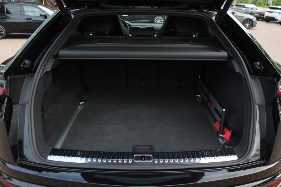 Lamborghini Urus 4.0 V8 / NL Auto! / Full Carbon / Keramisch / B&O / Pano / 360Camera / Head-up / 23'' / Stoelventilatie / Massage