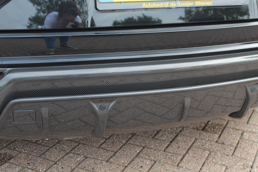 Lamborghini Urus 4.0 V8 / NL Auto! / Full Carbon / Keramisch / B&O / Pano / 360Camera / Head-up / 23'' / Stoelventilatie / Massage