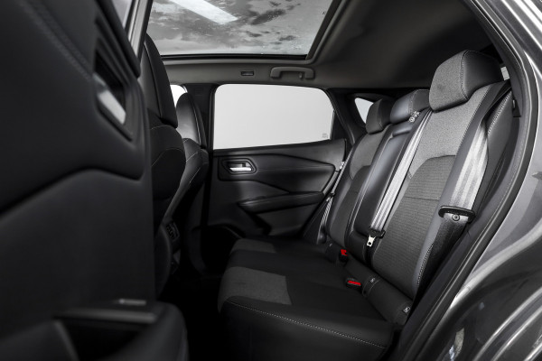 Nissan QASHQAI 1.3 MHEV 158 PK Xtronic N-Connecta - Automaat (Nieuw Model) | Panodak | Cold Pack | Dig. Cockpit | Adapt. Cruise | 360 Camera | PDC | NAV + App Connect | LM 18" | ECC | 7691