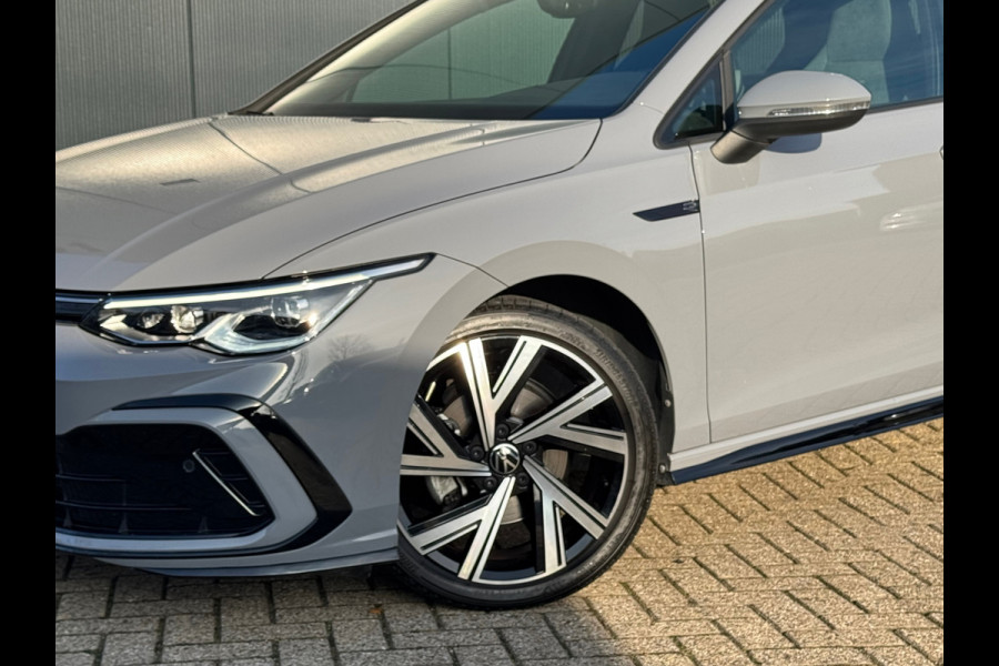 Volkswagen Golf 1.5 eTSI R-Line * iQ Light * Side Assist * Ambient Light *