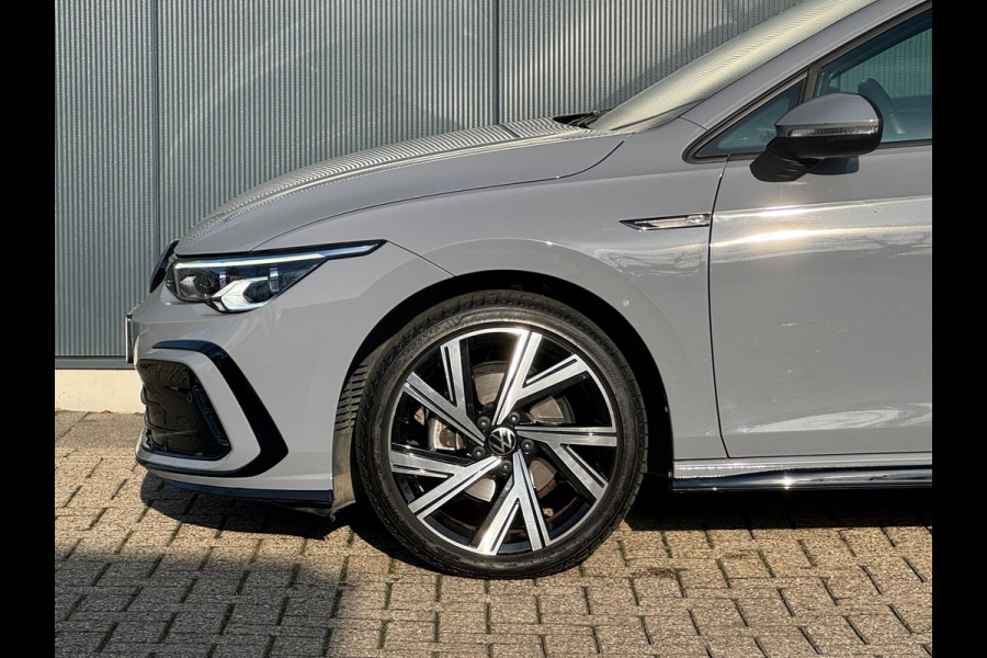 Volkswagen Golf 1.5 eTSI R-Line * iQ Light * Side Assist * Ambient Light *