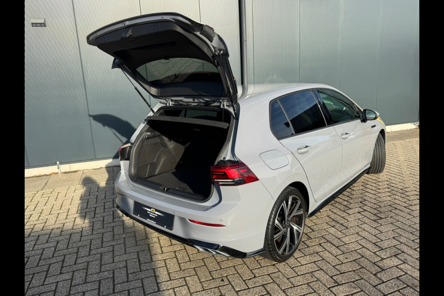 Volkswagen Golf 1.5 eTSI R-Line * iQ Light * Side Assist * Ambient Light *