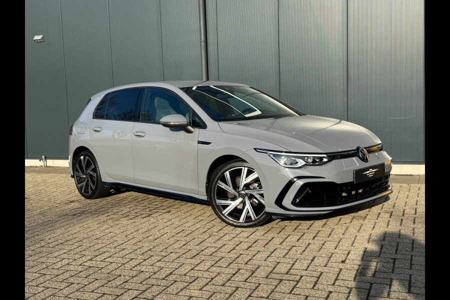 Volkswagen Golf 1.5 eTSI R-Line * iQ Light * Side Assist * Ambient Light *