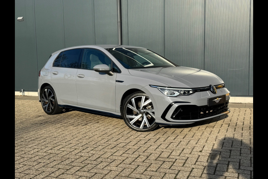 Volkswagen Golf 1.5 eTSI R-Line * iQ Light * Side Assist * Ambient Light *