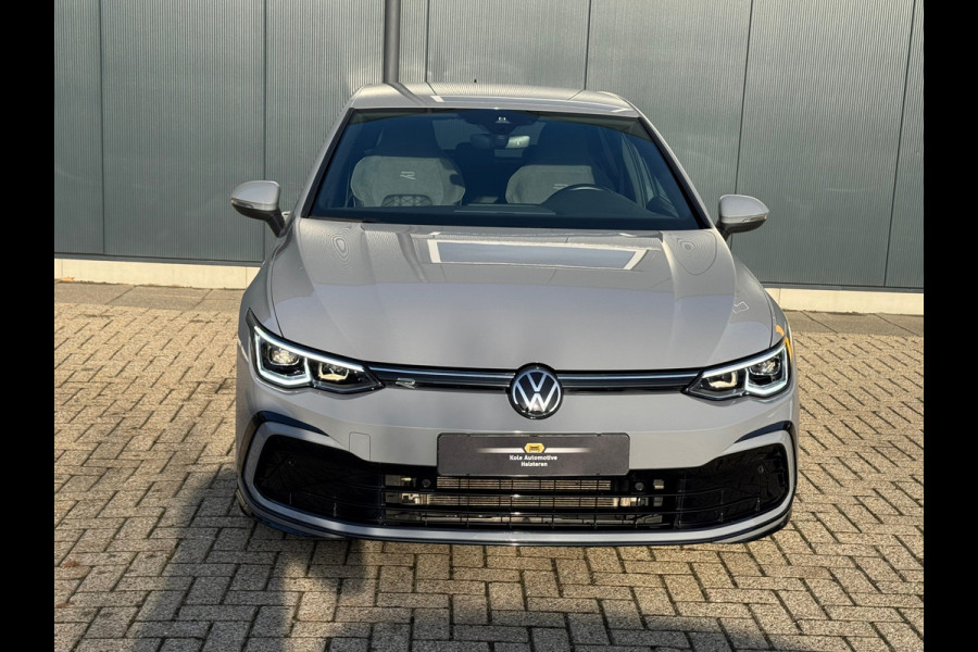 Volkswagen Golf 1.5 eTSI R-Line * iQ Light * Side Assist * Ambient Light *