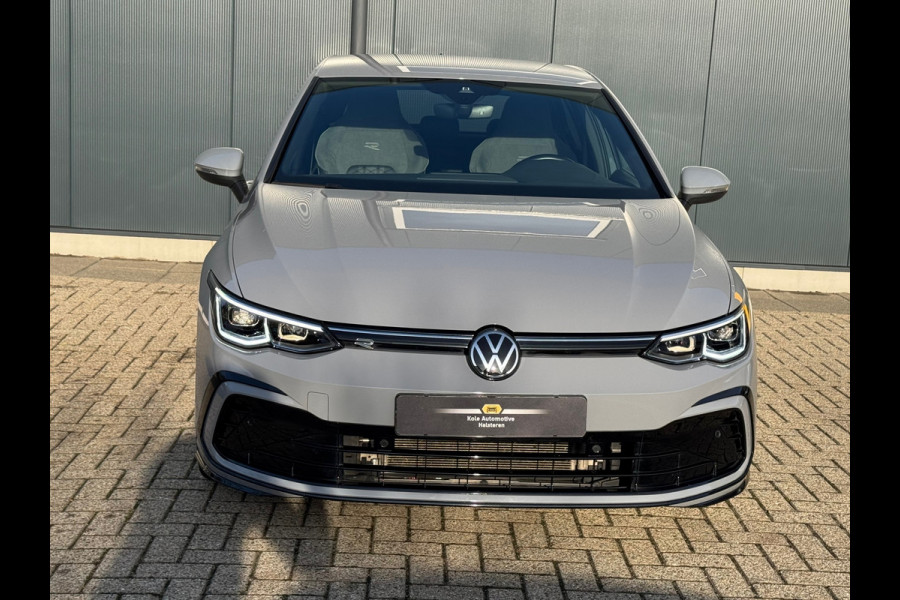 Volkswagen Golf 1.5 eTSI R-Line * iQ Light * Side Assist * Ambient Light *