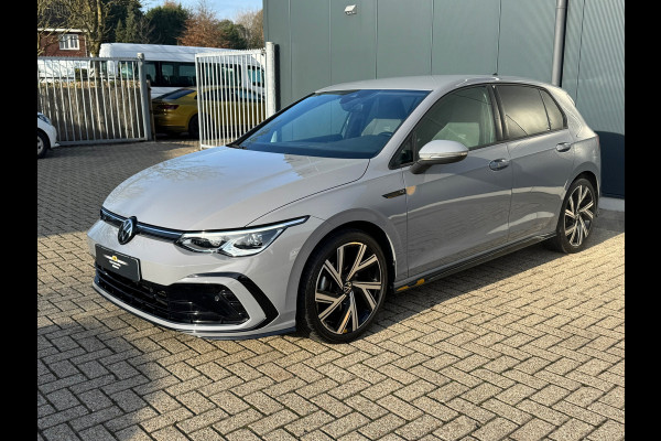Volkswagen Golf 1.5 eTSI R-Line * iQ Light * Side Assist * Ambient Light *