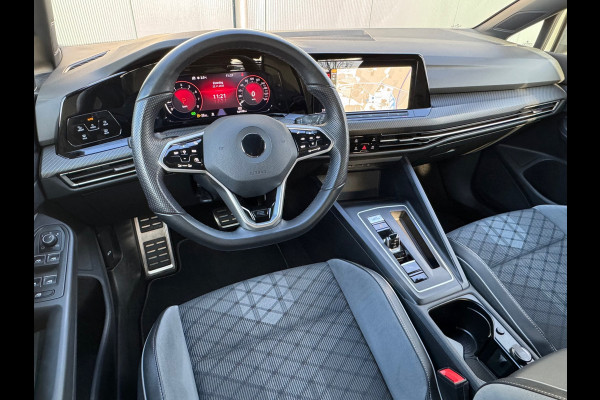 Volkswagen Golf 1.5 eTSI R-Line * iQ Light * Side Assist * Ambient Light *