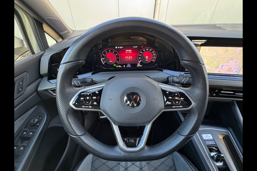 Volkswagen Golf 1.5 eTSI R-Line * iQ Light * Side Assist * Ambient Light *