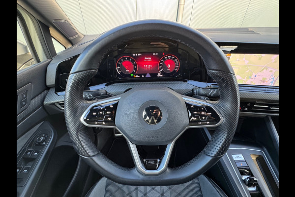 Volkswagen Golf 1.5 eTSI R-Line * iQ Light * Side Assist * Ambient Light *