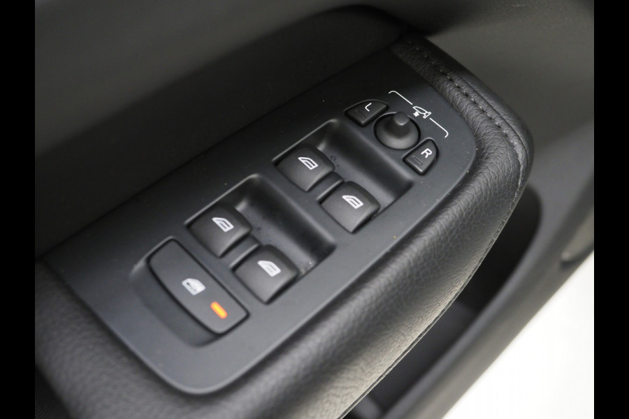 Volvo XC60 2.0 T8 Twin Engine AWD Inscription | Panoramadak | Memory | Leder | LED | PDC | Carplay