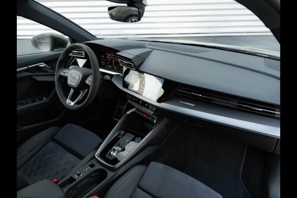 Audi A3 Sportback 2.5 TFSI RS3 Quattro - Pano - Bang & Olufsen - ACC - RS Sportuitlaat