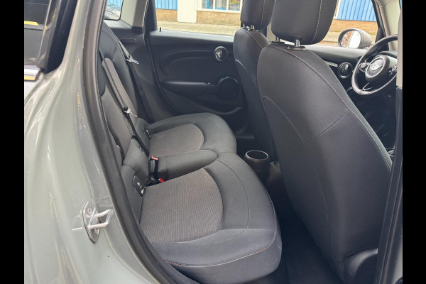 MINI Mini 1.2 One Salt 5Drs - Navigatie I Airco I PDC I Sport velgen I Comfort pakket I Dealer onderhouden