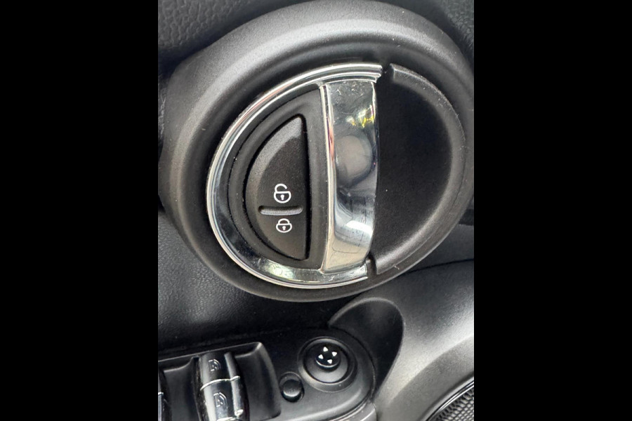 MINI Mini 1.2 One Salt 5Drs - Navigatie I Airco I PDC I Sport velgen I Comfort pakket I Dealer onderhouden
