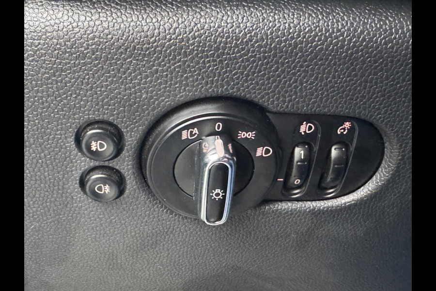 MINI Mini 1.2 One Salt 5Drs - Navigatie I Airco I PDC I Sport velgen I Comfort pakket I Dealer onderhouden