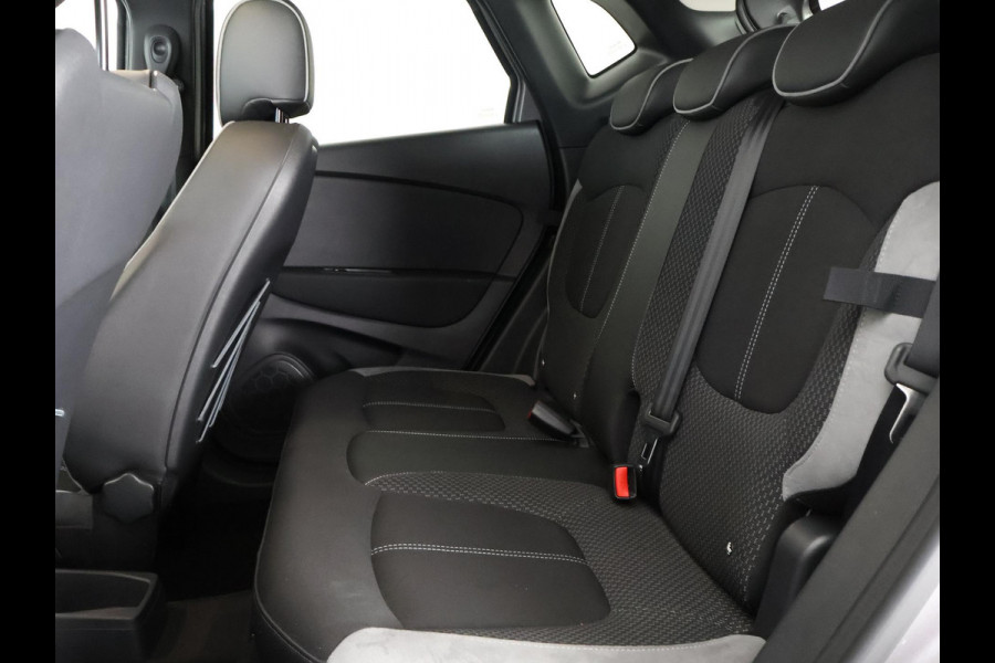 Renault Captur 0.9 TCe Bose | Navigatie | Parkeersensoren | Dodehoekdetectie | Camera