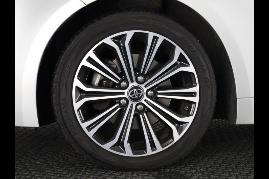 Toyota Corolla Touring Sports 2.0 Hybrid First Edition | Navigatie | Apple Carplay & AndroidAUTO | 1e eigenaar | Camera |