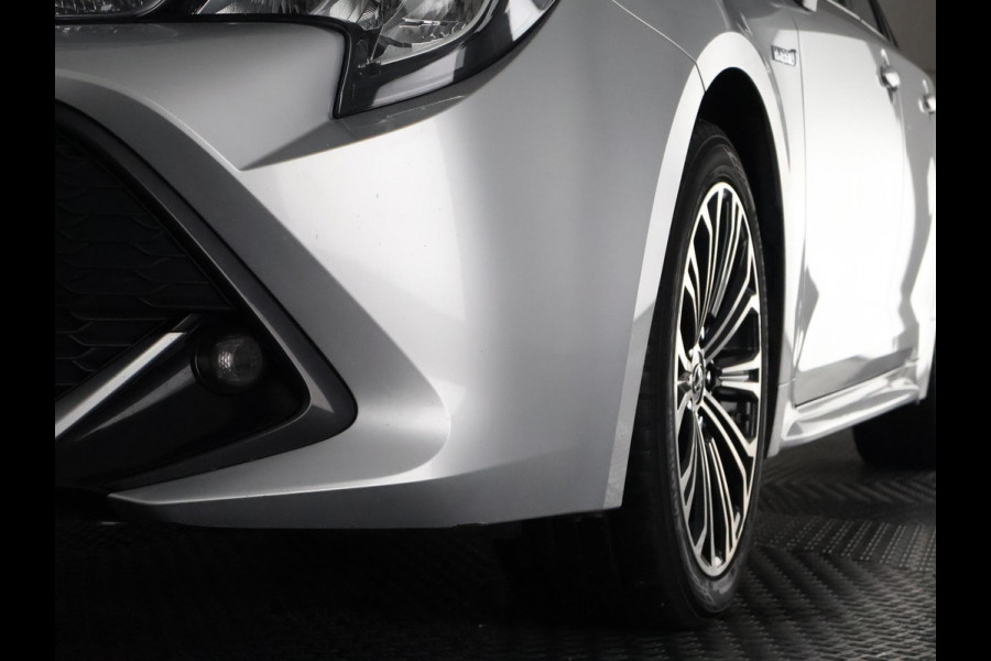 Toyota Corolla Touring Sports 2.0 Hybrid First Edition | Navigatie | Apple Carplay & AndroidAUTO | 1e eigenaar | Camera |