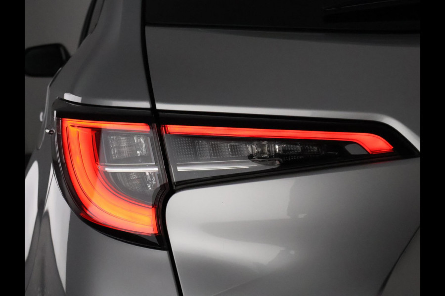 Toyota Corolla Touring Sports 2.0 Hybrid First Edition | Navigatie | Apple Carplay & AndroidAUTO | 1e eigenaar | Camera |
