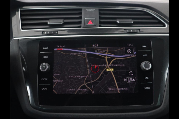 Volkswagen Tiguan 1.4 TSI R Line | Stoelverwarming | Trekhaak | Carplay | Navigatie | Virtual Cockpit | Adaptive cruise | 19'' | Parkeerhulp | Bluetooth | Adaptief LED