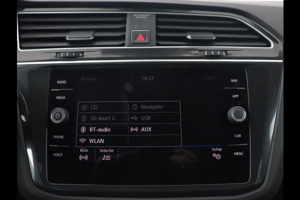 Volkswagen Tiguan 1.4 TSI R Line | Stoelverwarming | Trekhaak | Carplay | Navigatie | Virtual Cockpit | Adaptive cruise | 19'' | Parkeerhulp | Bluetooth | Adaptief LED