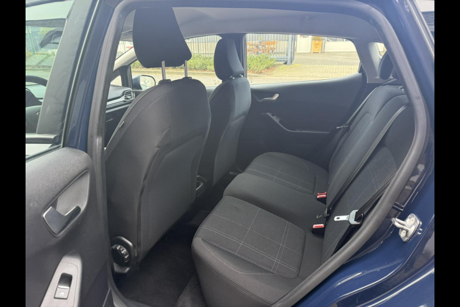 Ford Fiesta 1.0 EcoBoost / Trekhaak / Navigatie (Apple CarPlay-Android / Cruise Control / Recent onderhoud gehad incl. Remmen