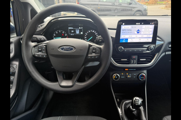 Ford Fiesta 1.0 EcoBoost / Trekhaak / Navigatie (Apple CarPlay-Android / Cruise Control / Recent onderhoud gehad incl. Remmen