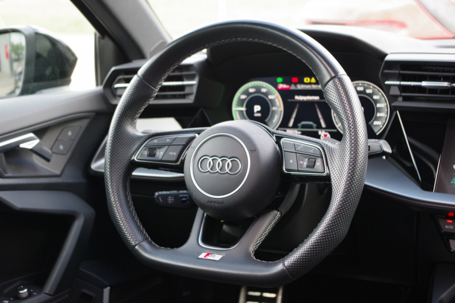 Audi A3 Sportback 45 TFSI e S-Line Edition Competition 245 PK PHEV, Panoramadak, B&O Sound, Adap. Cruise Control