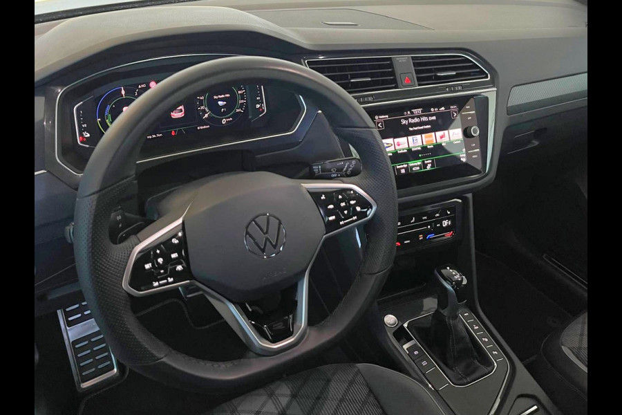 Volkswagen Tiguan 1.4 TSI eHybrid PHEV R-Line Business+ | LED Matrix | Camera | Adaptive CC | Black Pack | (occasion)