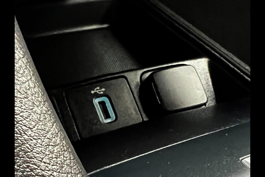 Ford Mondeo Wagon 2.0 IVCT HEV Titanium Carplay_Camera_Hybride