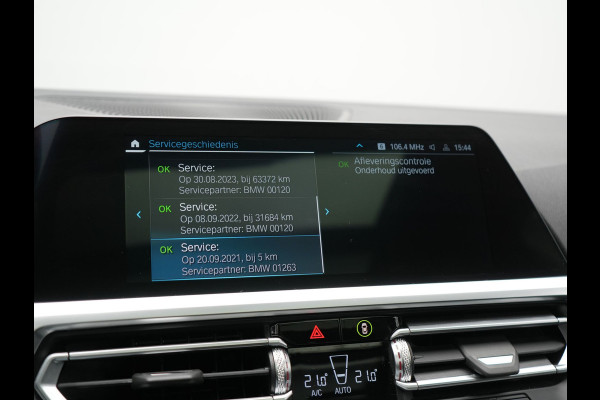 BMW 3 Serie Touring 320e M Sport Plug In Hybrid 204pk Dealer O.H. PHEV | Trekhaak Af Fabriek | Panodak | Adaptive Cruise | Alcantara Sportstoelen |  18"L.M | Apple Carplay | Keyless | Navigatie | Sfeerverlichting | Virtual | DAB |
