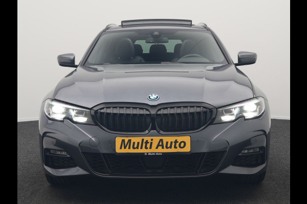 BMW 3 Serie Touring 320e M Sport Plug In Hybrid 204pk Dealer O.H. PHEV | Trekhaak Af Fabriek | Panodak | Adaptive Cruise | Alcantara Sportstoelen |  18"L.M | Apple Carplay | Keyless | Navigatie | Sfeerverlichting | Virtual | DAB |