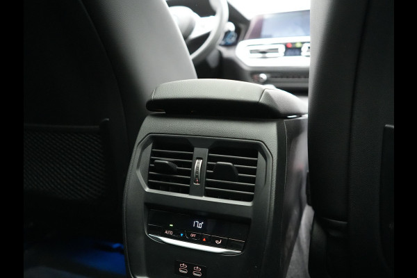 BMW 3 Serie Touring 320e M Sport Plug In Hybrid 204pk Dealer O.H. PHEV | Trekhaak Af Fabriek | Panodak | Adaptive Cruise | Alcantara Sportstoelen |  18"L.M | Apple Carplay | Keyless | Navigatie | Sfeerverlichting | Virtual | DAB |