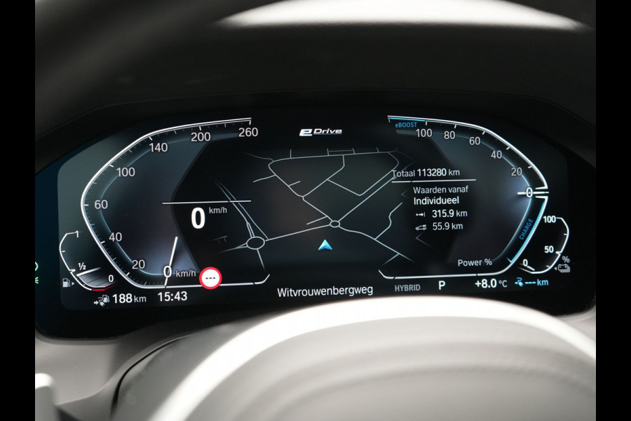 BMW 3 Serie Touring 320e M Sport Plug In Hybrid 204pk Dealer O.H. PHEV | Trekhaak Af Fabriek | Panodak | Adaptive Cruise | Alcantara Sportstoelen |  18"L.M | Apple Carplay | Keyless | Navigatie | Sfeerverlichting | Virtual | DAB |